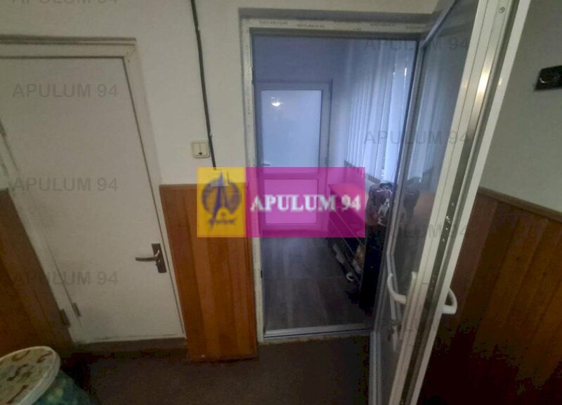 Casa de vacanta de vanzare in Provita de Jos